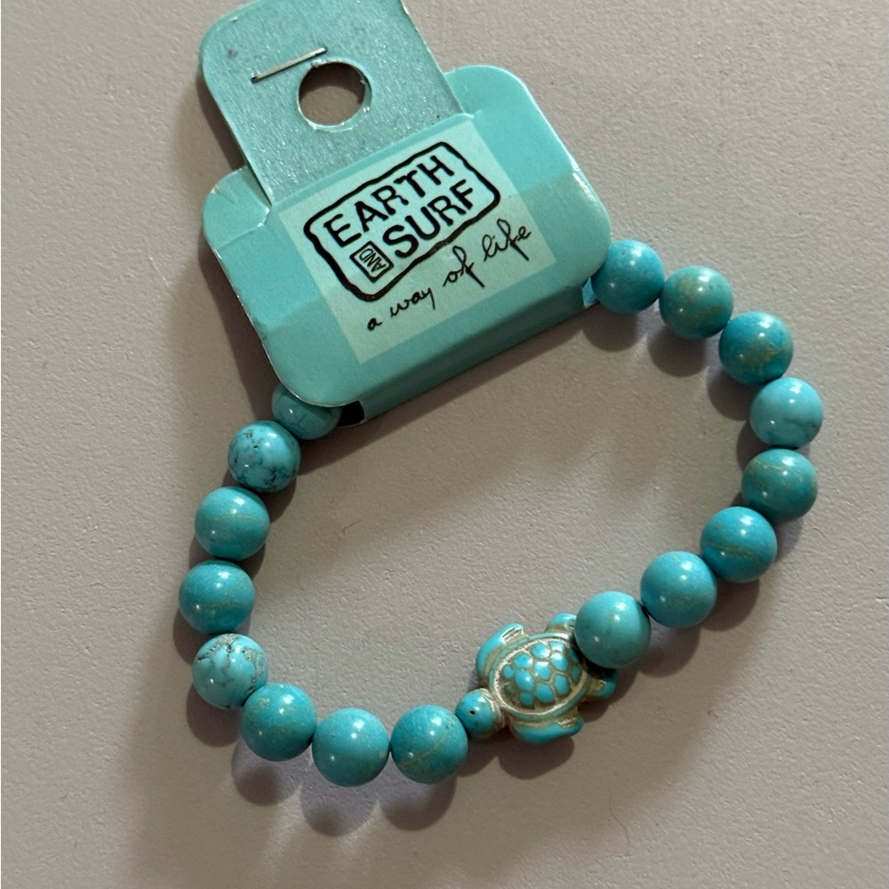 NEW Turquoise Beaded Bracelet with Turtle Charm.